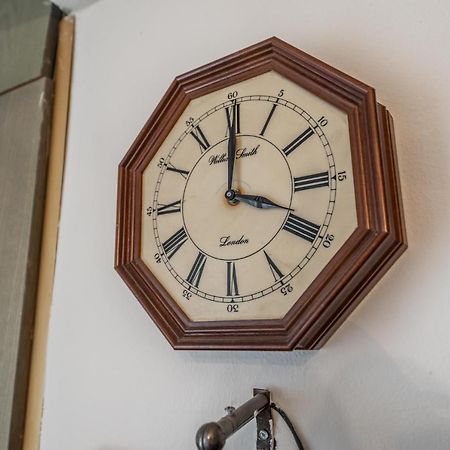 Vintage And Warm 2Br Apartament In Tirana Zewnętrze zdjęcie