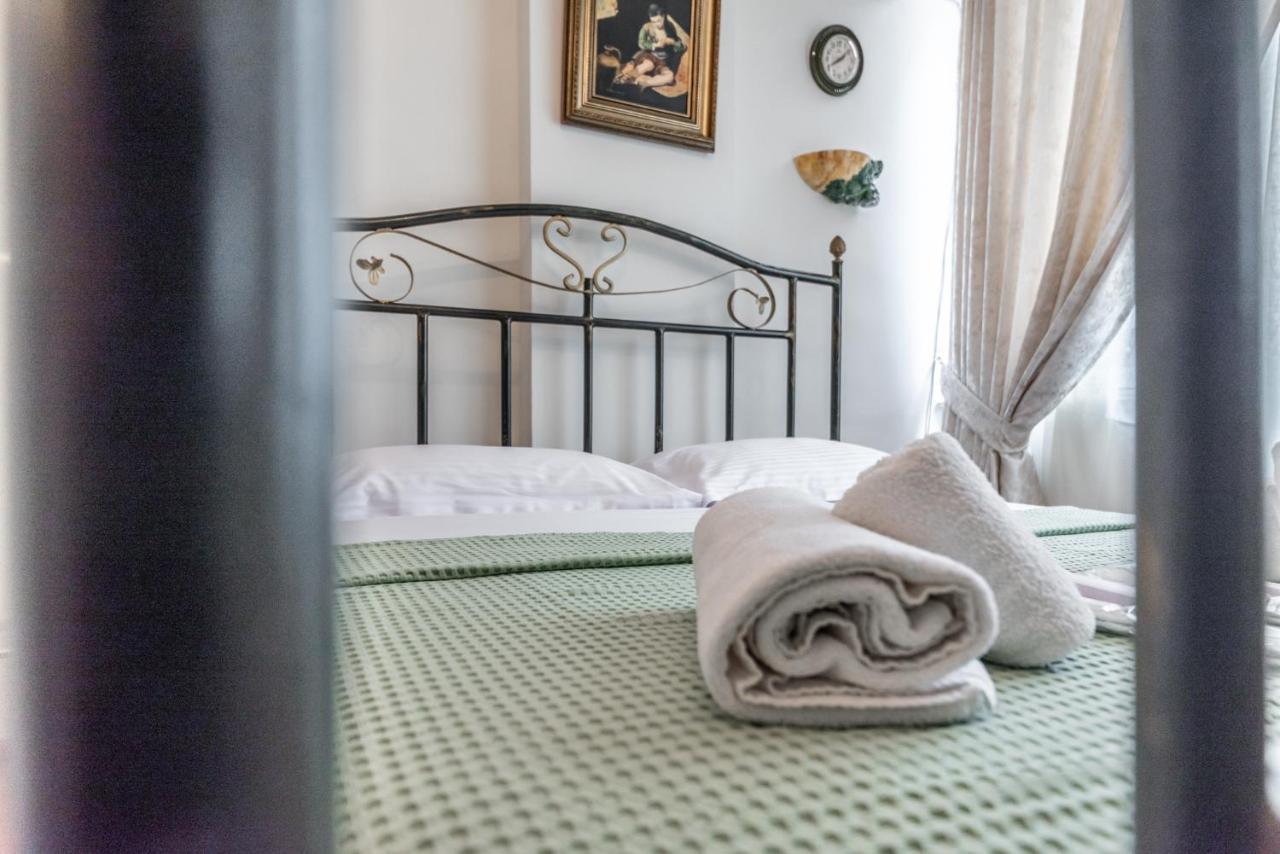 Vintage And Warm 2Br Apartament In Tirana Zewnętrze zdjęcie