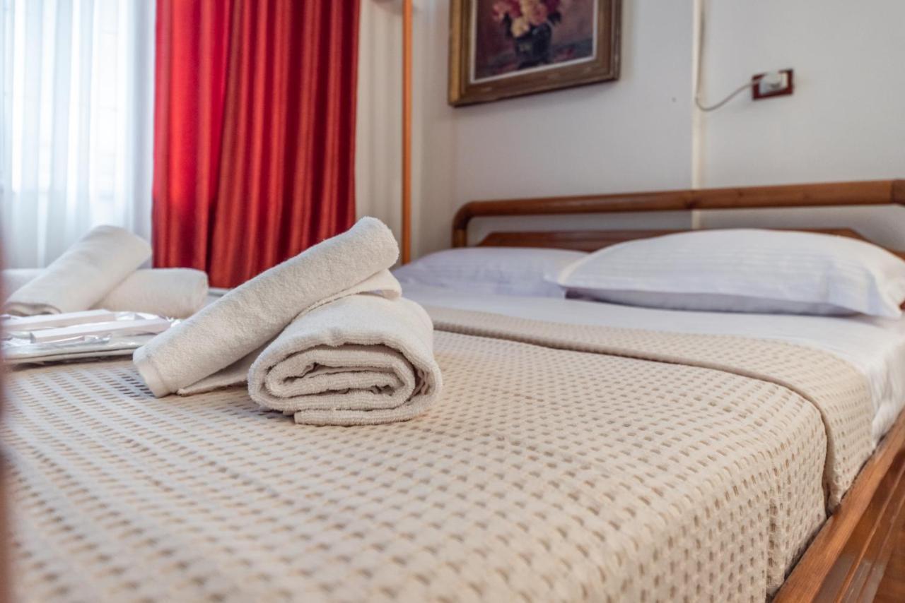 Vintage And Warm 2Br Apartament In Tirana Zewnętrze zdjęcie