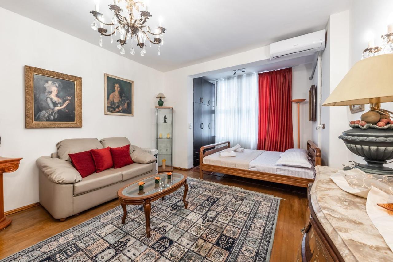 Vintage And Warm 2Br Apartament In Tirana Zewnętrze zdjęcie
