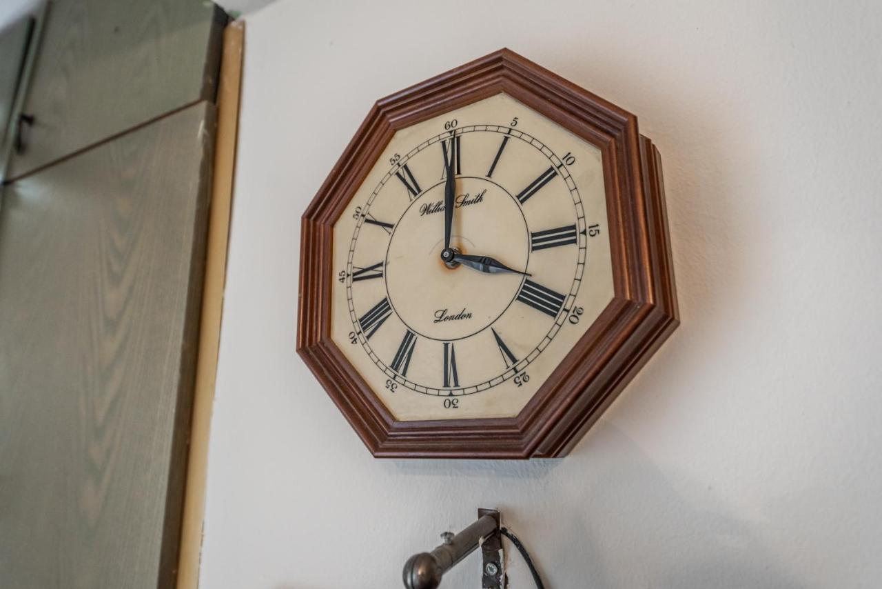 Vintage And Warm 2Br Apartament In Tirana Zewnętrze zdjęcie